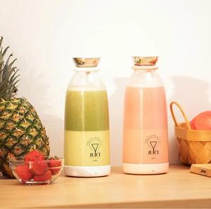 Espremedor de Cítricos Portátil Recarregável USB/Sem Fio de 500ml com 4 Lâminas para Casa, Atividades ao Ar Livre, Viagens e Smoothies - Product Image 5