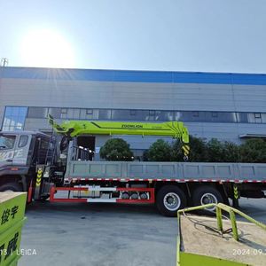 Promotion à bas prix : Camion Sinotruk 6x4 avec grue à flèche Zoomlion de 14 tonnes à 5 sections pour opérations de levage en jardinage - Product Image 2