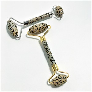 Logo privé Personnalisé Gua Sha Visage Naturel Double Tête Dalmatien Jasper Double Tête à la main de Massage À Rouleaux - Product Image 1