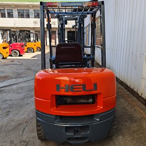 รถยก HELI มือสองสำหรับขาย รถยกดีเซล HELI ขนาด 2 ตัน 2.5 ตัน 3 ตัน 3.5 ตัน 5 ตัน เสาสามท่อน 4 เมตร 5 เมตร 6 เมตร เครื่องยนต์ญี่ปุ่น Isuzu - Product Image 5