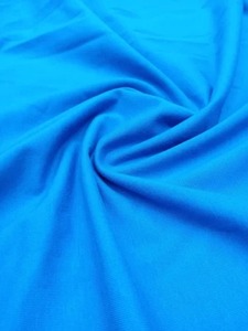 Tela de Algodón Suave Lisa en Oferta, Textil Ligero y Cómodo para Ropa de Verano, Disponible al Mejor Precio - Product Image 1