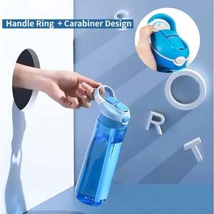 Bouteille d'eau de sport en plastique légère avec couvercle pour l'hydratation pendant les entraînements et le cyclisme - Product Image 3