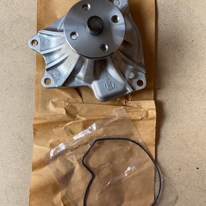 Excavator Engine Spare Part 4M40 4M41 Engine Oil Pump ME201735 4M40 4M41 Water Pump - Product Image 2