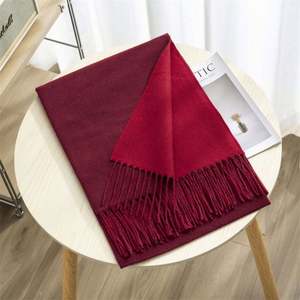 Écharpe longue d'hiver en gros avec pompons, couleur unie, châle pashmina double face, écharpes en cachemire de luxe chaudes pour femmes - Product Image 6