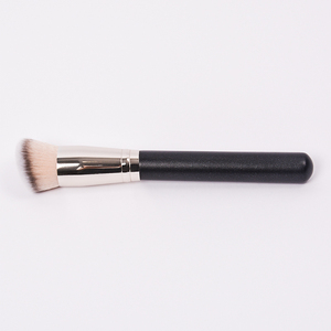 Custom Logo Angled <b>Foundation</b> Brush Soft Powder Polishing Makeup Brush for Beauty Salon Wholesale - Product Image 3