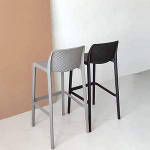 Tabourets de bar contemporains, luxueux, élégants, durables, respirants, écologiques, légers, modernes, avec dossier perforé en plastique PP, pour bar à domicile - Product Image 4