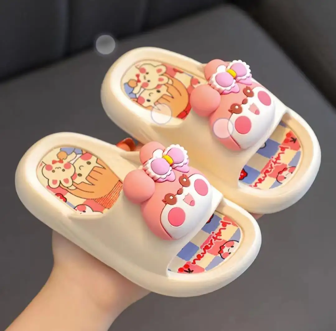 Children's slippers boys and girls 3D cartoon baby children's home bathroom non-slip soft-soled slippers in spring and summer.