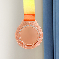 Médaille en métal or, argent, bronze avec couronne MH-LJ0240