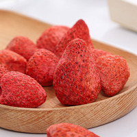 Bulk groothandel gezonde snack gevriesdroogde aardbeien chips gedroogd fruit staande pouch 200g OEM private label FD aardbei