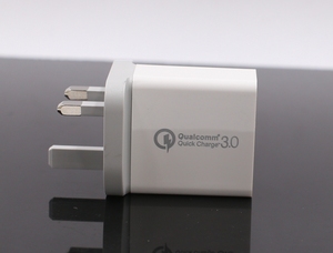 Cargador de pared USB para teléfono inteligente, estación de carga de 27W, 3 usb, portátil, para la UE - Product Image 5