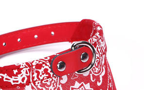 Warna-warni eksotis cetak Totem anjing Bandana kerah ramah lingkungan PU poliester lampu logam syal dekorasi Modern tersedia - Product Image 6
