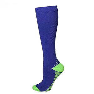 Vente <span class=keywords><strong>en</strong></span> gros Sports d'été Chaussettes <span class=keywords><strong>de</strong></span> pression professionnelles <span class=keywords><strong>Bas</strong></span> longs pour femmes Chaussettes <span class=keywords><strong>de</strong></span> mollet <span class=keywords><strong>de</strong></span> course Chaussettes <span class=keywords><strong>de</strong></span> compression élastiques - Product Image 4