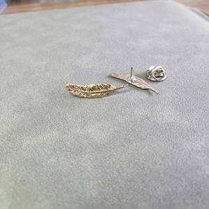 ヴィンテージ風小型金属合金羽根ブローチ卸売DIY衣料品ジュエリー装飾メンズスーツカラーピンシルバーフェザーブローチ - Product Image 5