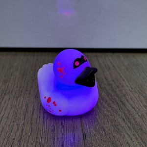 Pato LED con Luces Temático de Halloween, Juguete de Vinilo para Niños, Brillante, para Bañarse, Jugar en el Agua, Apretar y Sonreír, Muñeco Creativo - Product Image 6