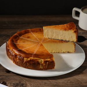 Gâteau <span class=keywords><strong>Basque</strong></span> Original Surgelé Fine Bakery 850g 8 Pouces, Gâteau au Fromage Rond Faible en Gras pour Service en Café et Restaurant - Product Image 2