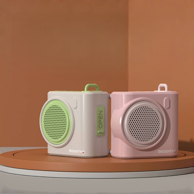 Portable Outdoor for 5.1 Wireless Speaker with Mini RGB LED Lighting Rechargeable Car Speaker APP Control Plastic Cabinet