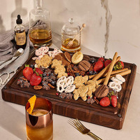Planche à découper en bois d'acacia épaissi écologique avec rainure pour les jus, idéale pour le barbecue, les salades, les aliments cuits et comme plateau de service