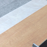 Carreaux de sol en porcelaine émaillée mate antidérapants pour escaliers, design décoratif intérieur
