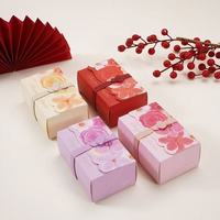 Boîte à dragées florale pour mariage, boîte cadeau en papier pour souvenir de fête de mariage