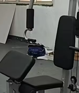 Station de musculation multifonctionnelle |   Machine d'entraînement de force avec pile de poids en acier de 75 kg - Product Image 5