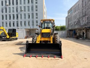 รถตักล้อยาง JCB 4CX 8.7 ตัน สำหรับงานหนัก – มาพร้อมเครื่องยนต์ดีเซล JCB EcoMax, ระบบบังคับเลี้ยว 4 ล้อ, บุ้งกี๋ 4in1, ได้รับการรับรองมาตรฐาน CE/EPA - Product Image 6