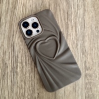 Coque de téléphone antichoc 3D en forme de cœur pliable et froissé, en TPU souple mat, protection intégrale pour iPhone 13, 14, 15 Pro Max, 16 Plus, 11, 12 Pro Max