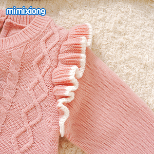 Elegante Tutina Rosa in Maglia per Neonata con Volant e Fiocco, Regalo Unico per Baby Shower, Outfit per il Ritorno a Casa del Neonato - Product Image 5