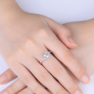 <span class=keywords><strong>Anello</strong></span> di Fidanzamento <span class=keywords><strong>Solitario</strong></span> in <span class=keywords><strong>Argento</strong></span> Sterling 925 Placcato Rodio con Moissanite, Montatura a Griffe, per Donne - Product Image 6