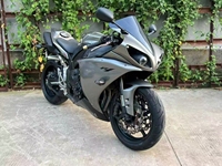 Yamaha R1 1000CC 4 cylindres Superbike, performances violentes pour les loisirs et le sport