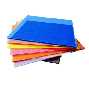 2mm 3mm 4mm 5mm 6 Mm Feuille de plastique ondulée colorée en PP Conseil creux pour l'emballage et les matériaux d'impression - Product Image 1