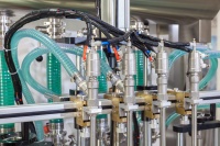 Ligne de production clé en main pour machine de remplissage automatique de sauce chili, confiture de piment, pâte liquide en pot de verre avec piston