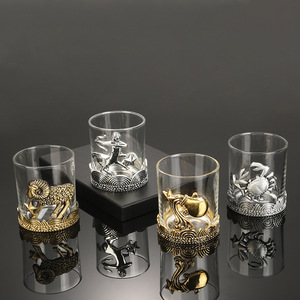 SNW logotipo personalizado artesanía doce estrellas signo Aleación de Metal Basado en hojas vaso de vidrio sin hojas vino sin tallo whisky vasos de chupito - Product Image 3