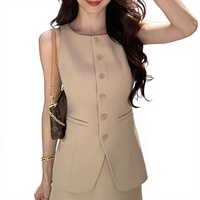 Ensemble de bureau chic en polyester pour l'été 2026 : Gilet et jupe courte trapèze élégante avec coutures contrastées pour femme