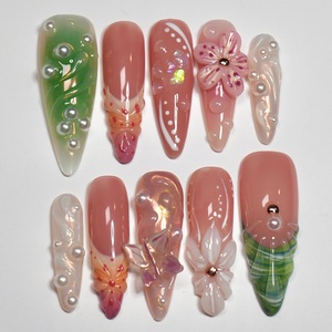 Faux ongles à presser floraux de printemps avec tourbillon vert et papillon 3D, faits main, inspirés de la nature, pour les fêtes et personnalisables - Product Image 2