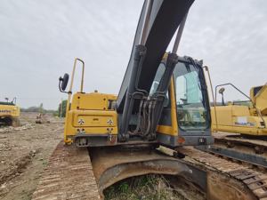 Pelle sur chenilles Volvo 21 tonnes haute efficacité puissante machine et équipement d'occasion bon marché - Product Image 3