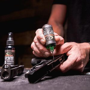 Mossy Oak Clp One <b>Step</b> Gun Oil Multi Functional Lubricant For Hunting And Outdoor Equipment Maintenance - Product Image 1
