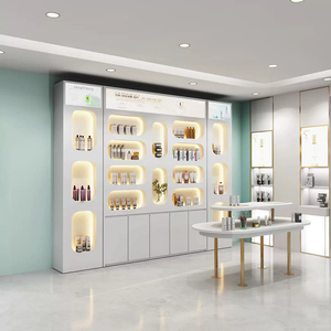 Vetrina Espositiva in Legno di Lusso Personalizzata Moderna Scaffale per Negozi di Alta Gamma con Illuminazione LED per Boutique e Centri Commerciali - Product Image 3