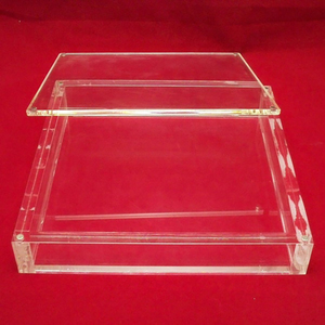 Hộp Acrylic Trong Suốt 20*20Cm Có Nắp Nam Châm, Hộp Acrylic Từ Tính Trong Suốt - Product Image 1