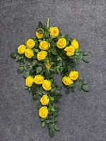 Großhandel Hängende Blumen Künstliche Rosengirlande Seidenrosen Blumen für Hochzeitsdekoration