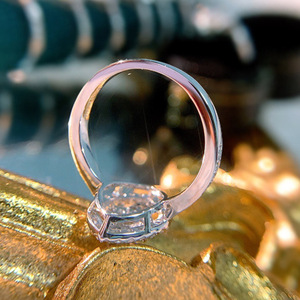 Anello con Zircone Taglio Marquise per Donne, Elegante Gioiello di Moda, Regolabile, Stile Fidanzamento, Idea Regalo - Product Image 4
