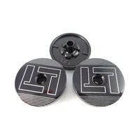 Kancing Tekan 4 Bagian Custom dari Paduan Seng Berlapis Emas Ramah Lingkungan dengan Logo Timbul 18mm untuk Pakaian, Tas, Abaya, Celana Training