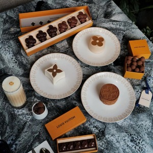Stampo in <span class=keywords><strong>Silicone</strong></span> Goffrato di Lusso Antiaderente per Torte Mousse Rotonde, Cioccolato, Fondente e Gelatine - Product Image 3
