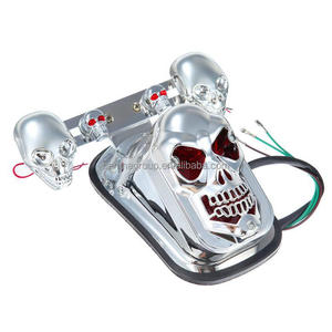<span class=keywords><strong>Feu</strong></span> <span class=keywords><strong>arrière</strong></span> LED <span class=keywords><strong>vintage</strong></span> chromé en forme de crâne, <span class=keywords><strong>feu</strong></span> stop avec clignotant, <span class=keywords><strong>feu</strong></span> <span class=keywords><strong>arrière</strong></span> de <span class=keywords><strong>moto</strong></span> pour XL Sportster Sport V-STROM - Product Image 3