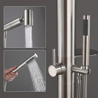 Douche extérieure moderne en acier inoxydable 304 finition brossée avec double alimentation en eau chaude et froide