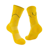 Nouveau design Chaussettes de sport Chaussettes de course en plein air Chaussettes de sport épaissies, respirantes et chaudes pour mi-mollet avec logo personnalisé