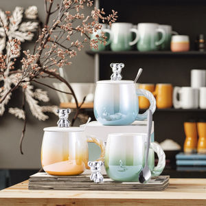 Cangkir air beruang Teddy, cangkir kopi kantor keramik tahan panas dengan sendok tutup kualitas tinggi - Product Image 1