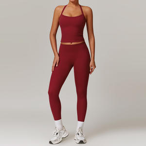 Горячая распродажа: Женский комплект для фитнеса и йоги из 2 предметов – эластичный компрессионный топ-халтер без спинки и дышащие леггинсы с высокой талией - Product Image 4