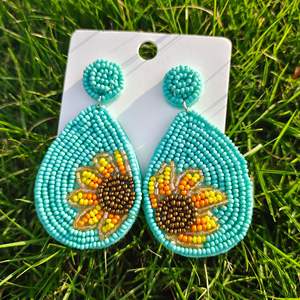 SAMI HANDICRAFTS 2026 Boucles d'oreilles pendantes bohèmes tissées à la main en forme de goutte d'eau avec perles de riz, accessoires de mode tendance pour femmes - Product Image 3