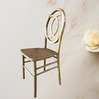 Chaises de mariage empilables Infinity Phoenix en bois naturel