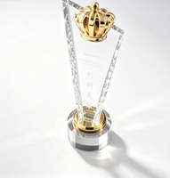 Trophées en verre vierges en gros à prix d'usine, médailles et plaques personnalisées, trophée couronne en cristal coloré pour membre MVP